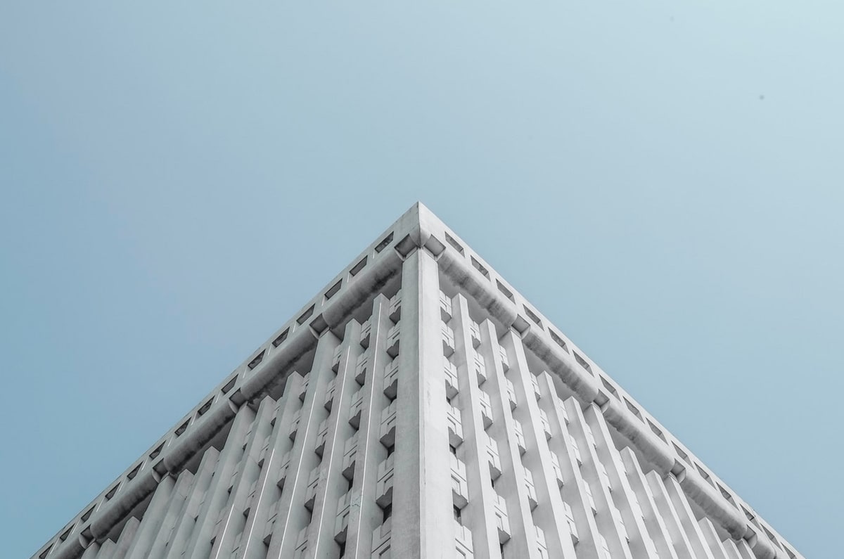 神马影院像校准：先校结论太满吗，再补全条件（写作也能用）